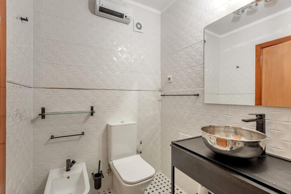Spacious 3-Bedroom Condo In Lisboa Extérieur photo