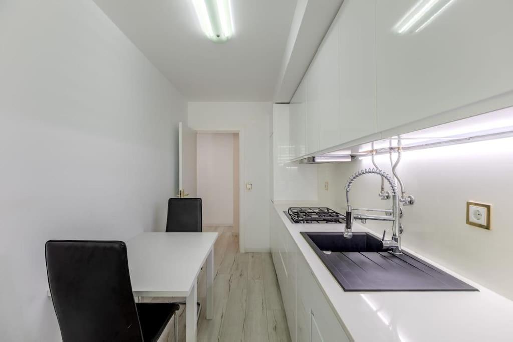 Spacious 3-Bedroom Condo In Lisboa Extérieur photo